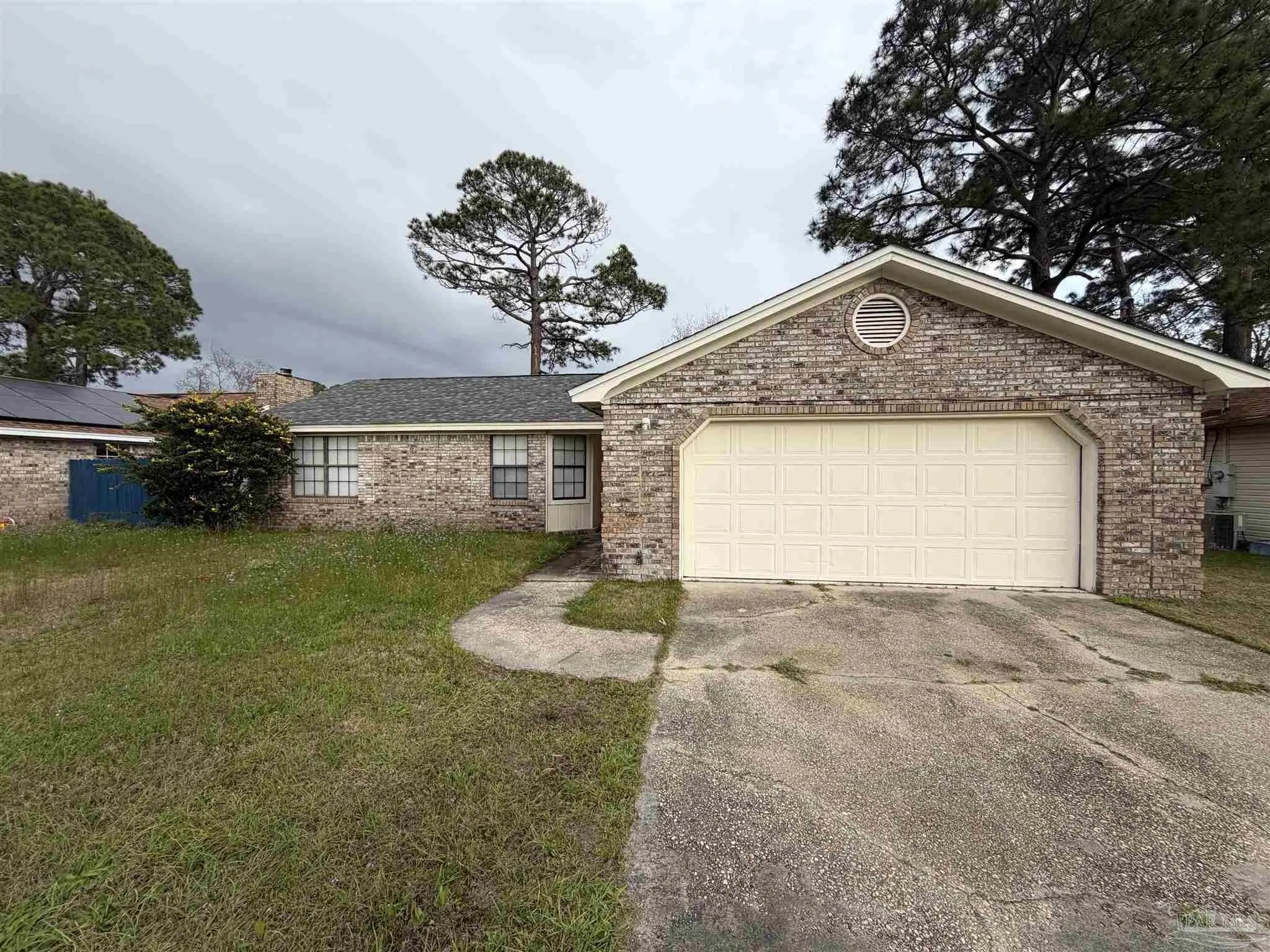 Photo of Listing #679196