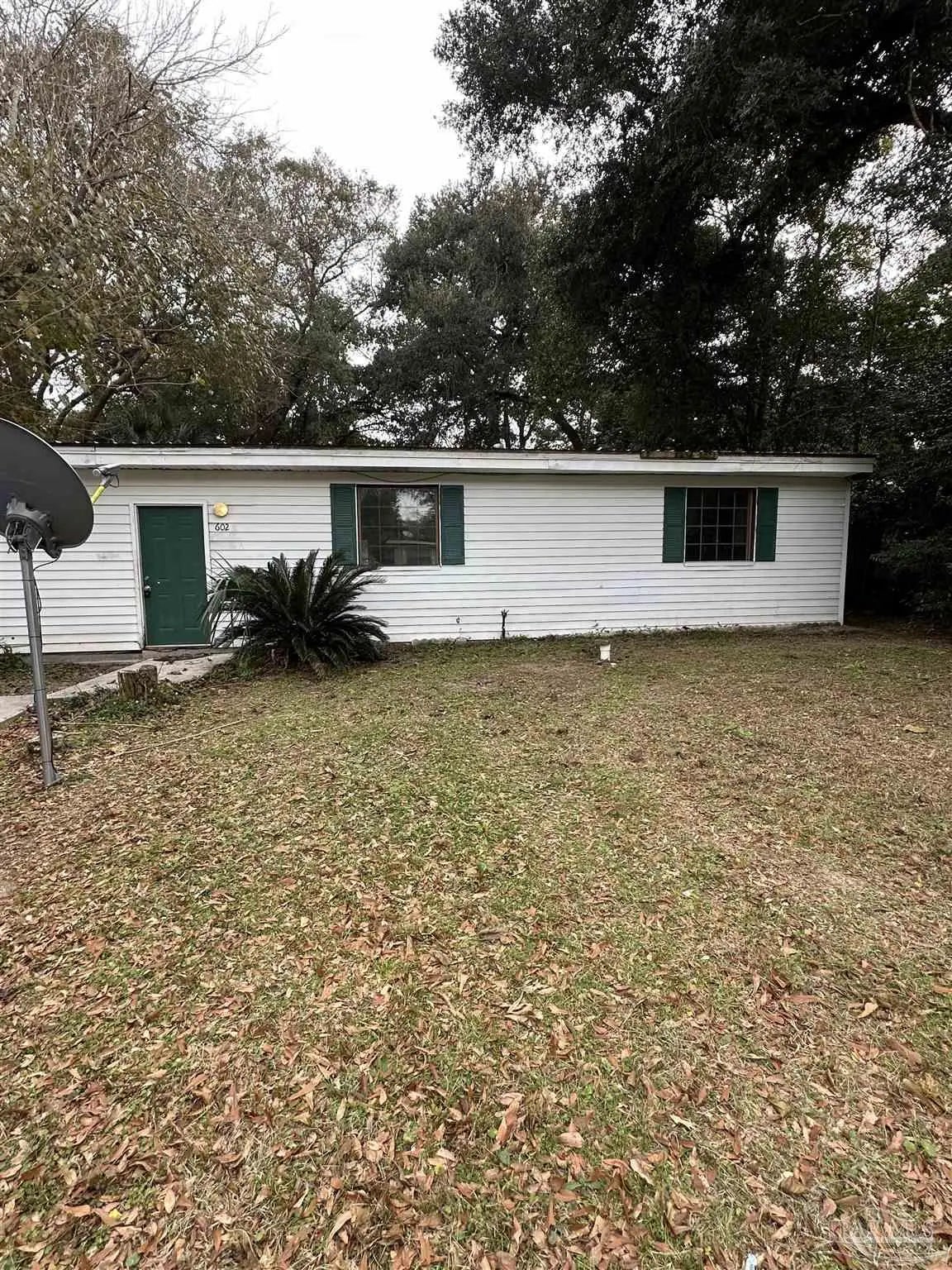 Photo of Listing #675975