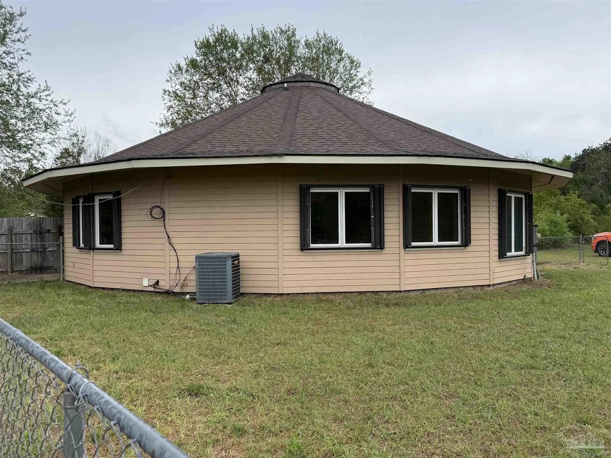 Photo of Listing #681232