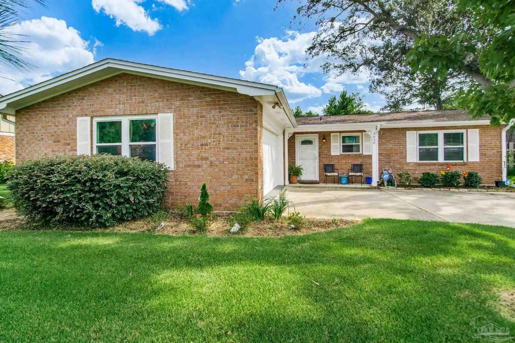 3830 Kingsberry Dr, Pensacola