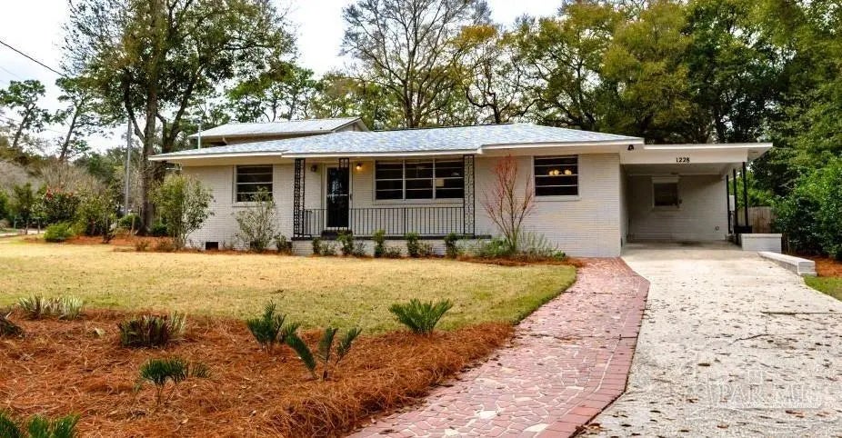 Photo of Listing #678101