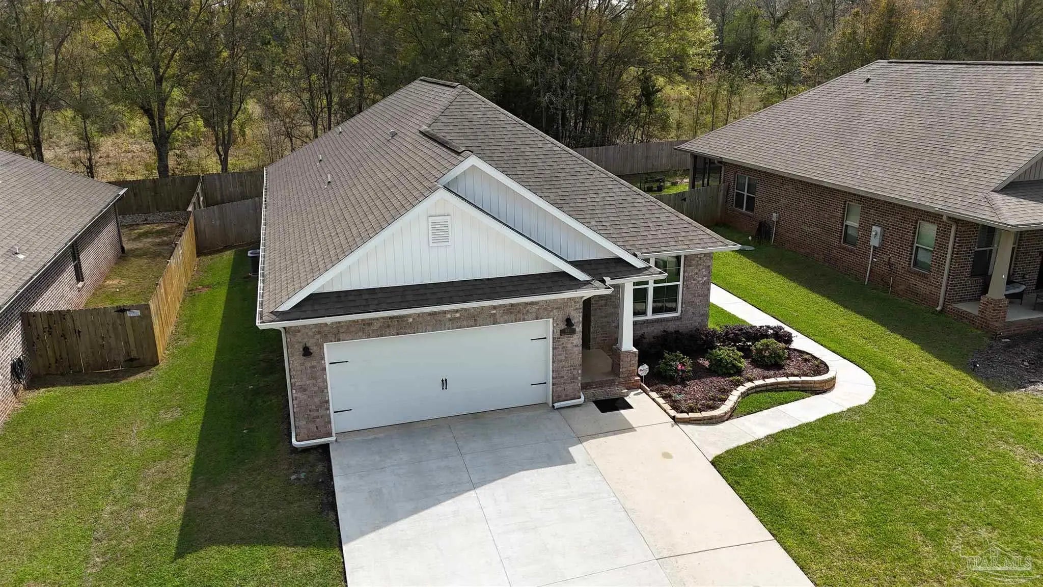 Photo of Listing #679892