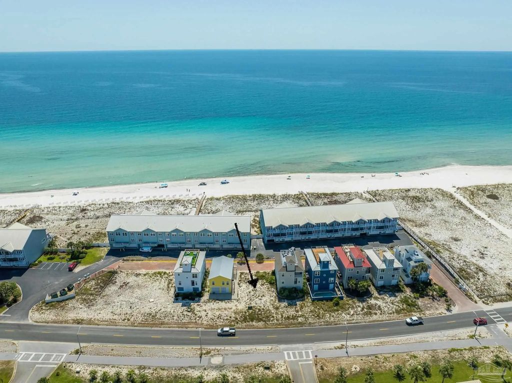 521 Ft Pickens Rd, Pensacola Beach