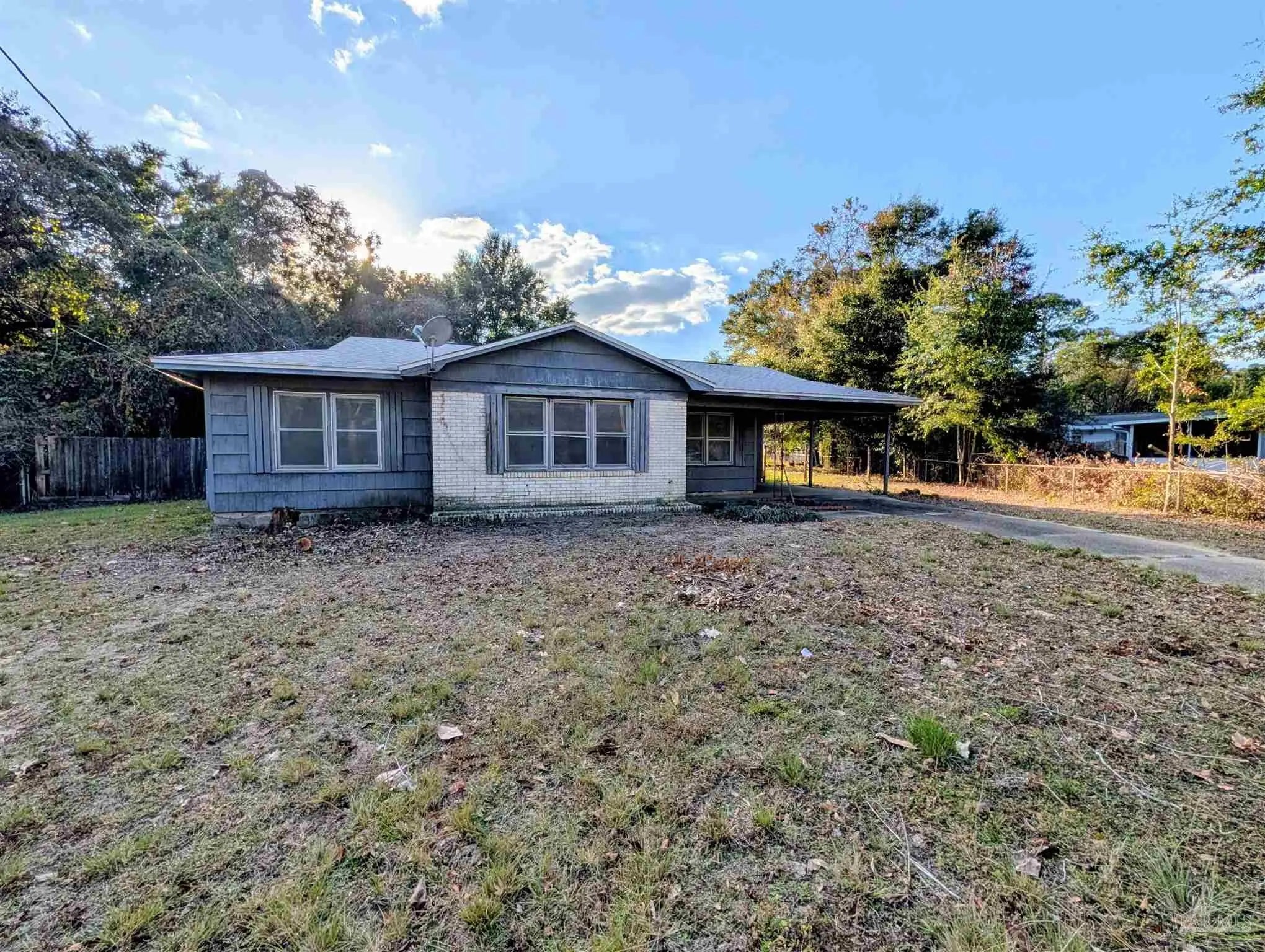 Photo of Listing #674183