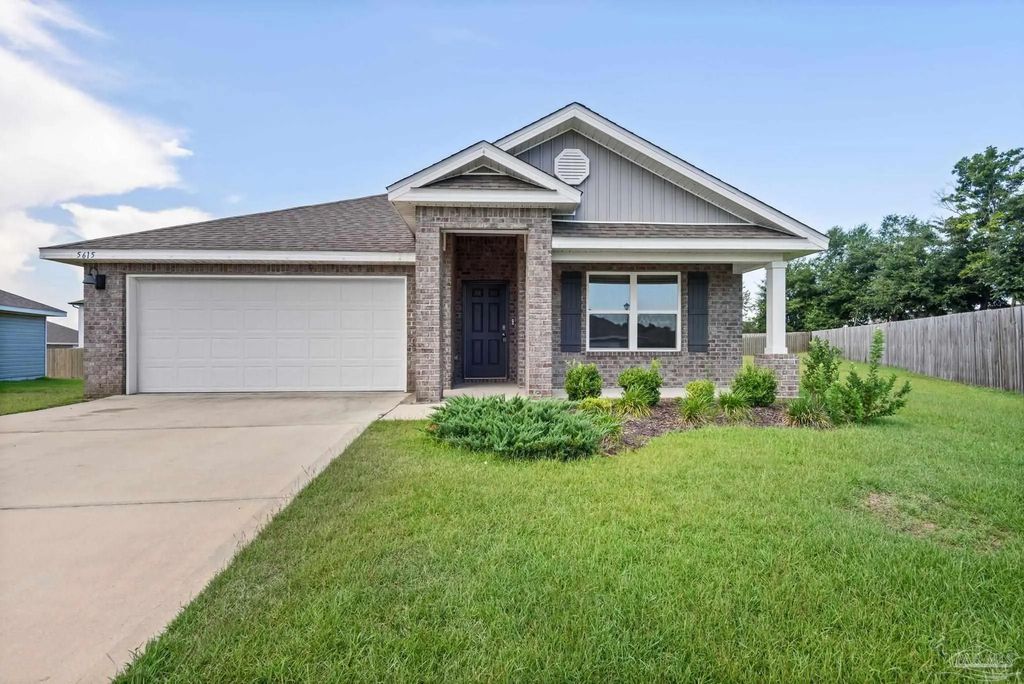 5615 Tristan Ct, Milton