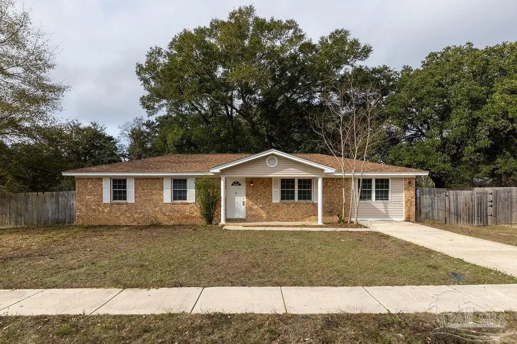 Photo of Listing #677245