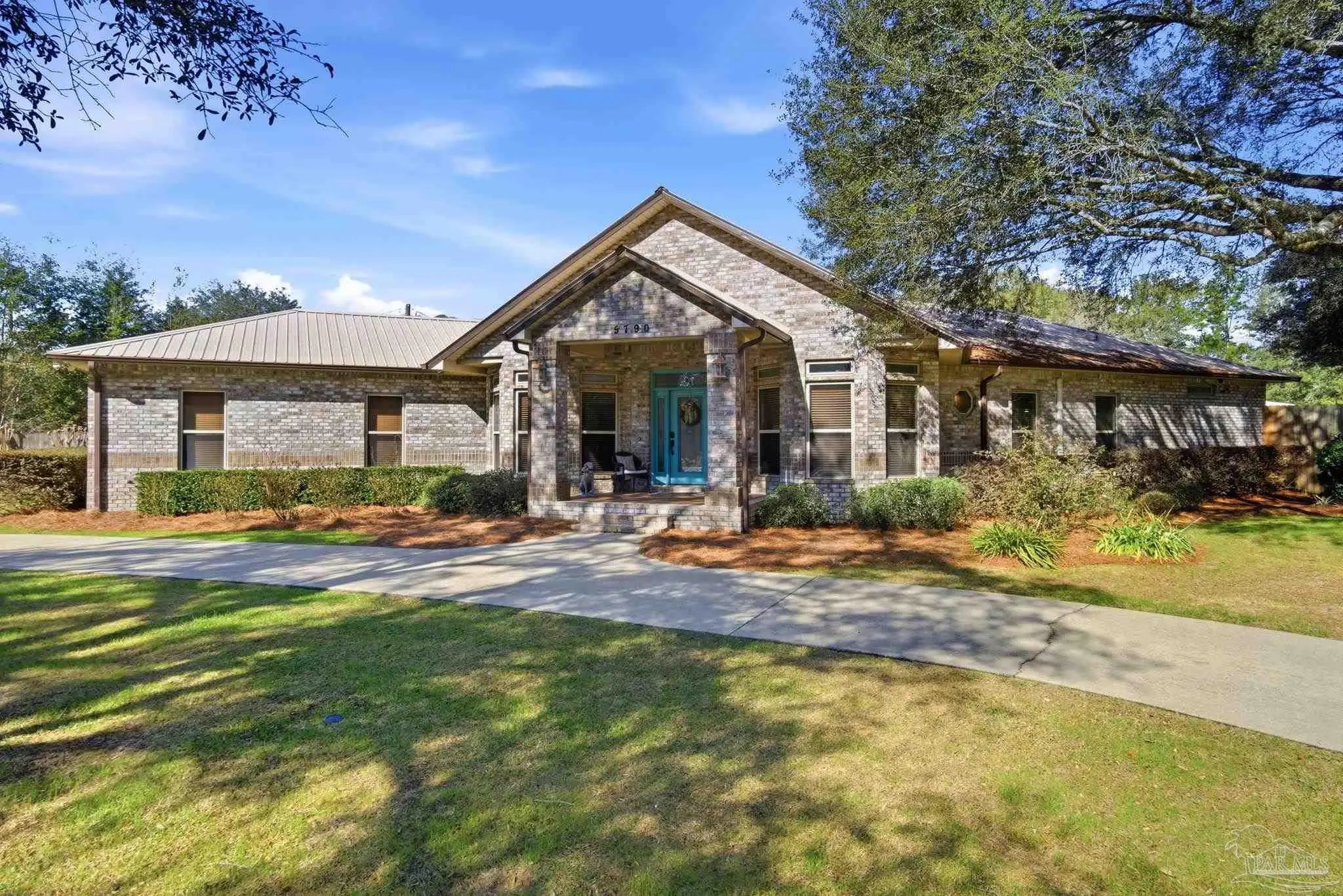 Photo of Listing #677356