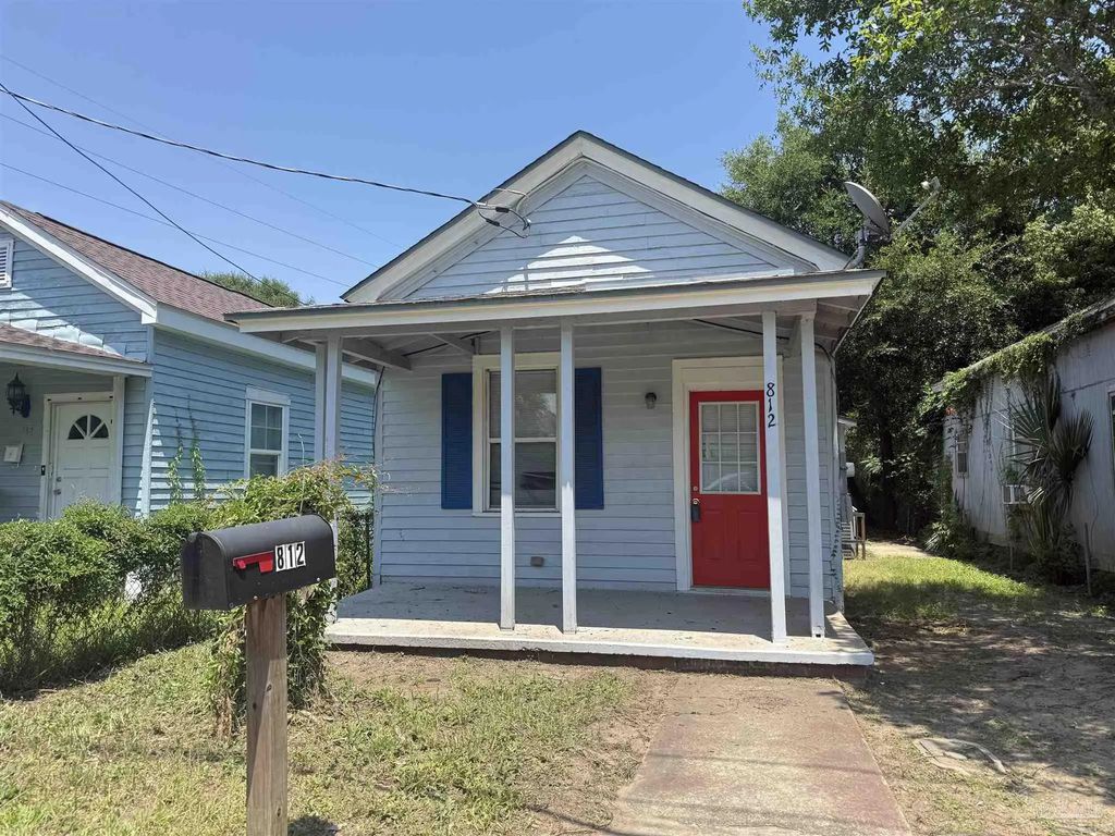 812 N D St, Pensacola