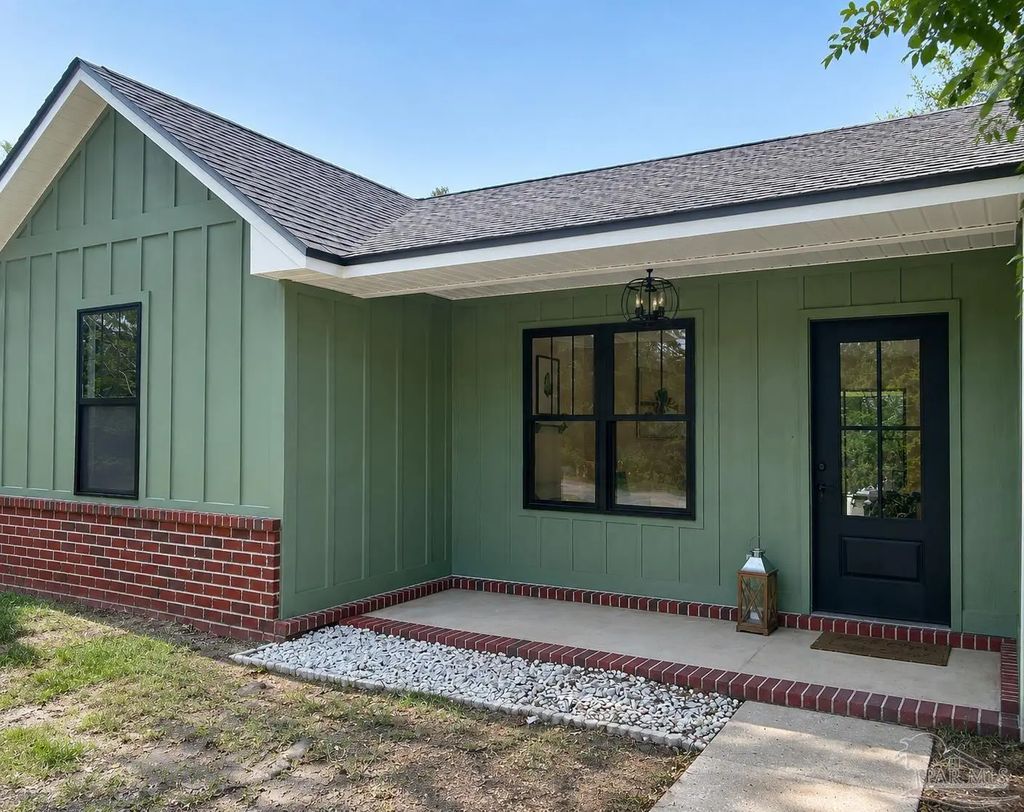 1643 Balogh Dr, Gulf Breeze