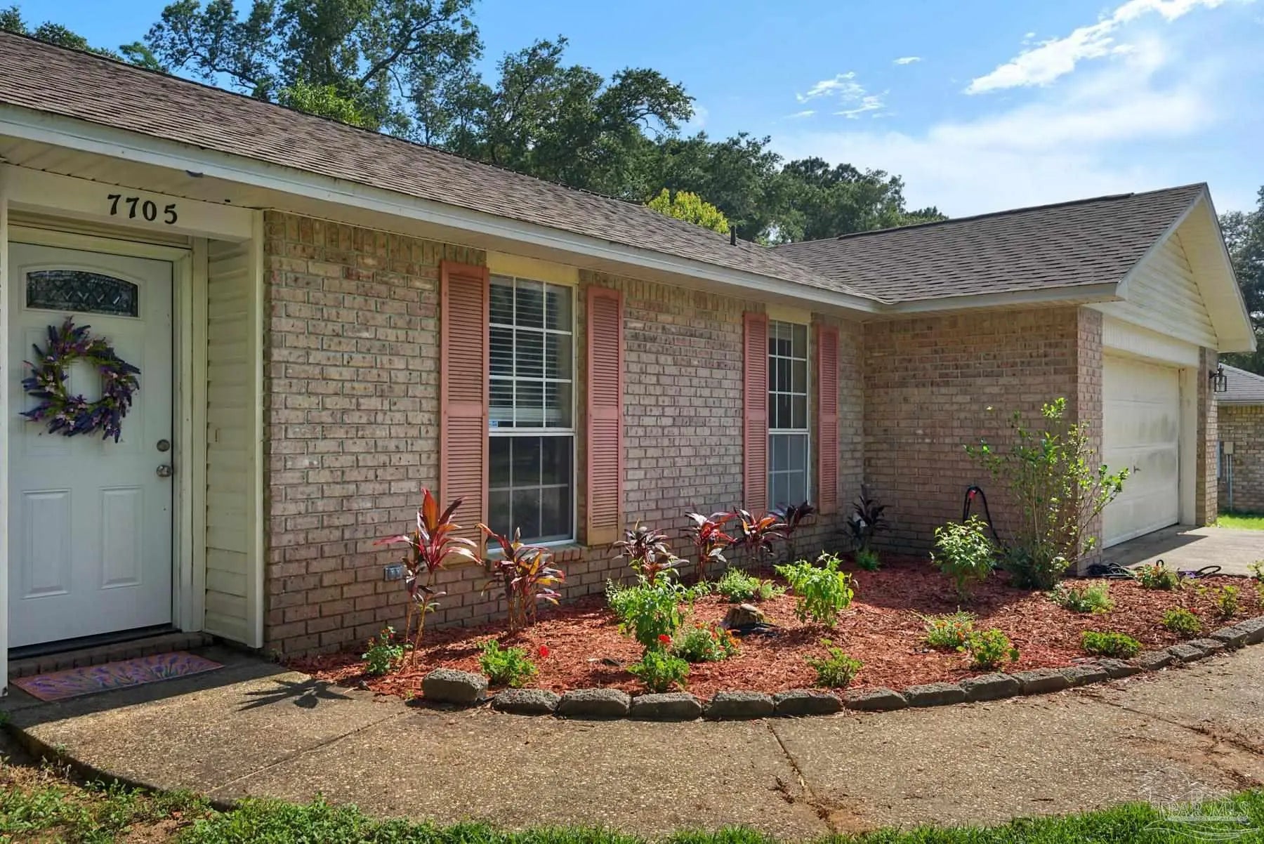 Photo of Listing #667028