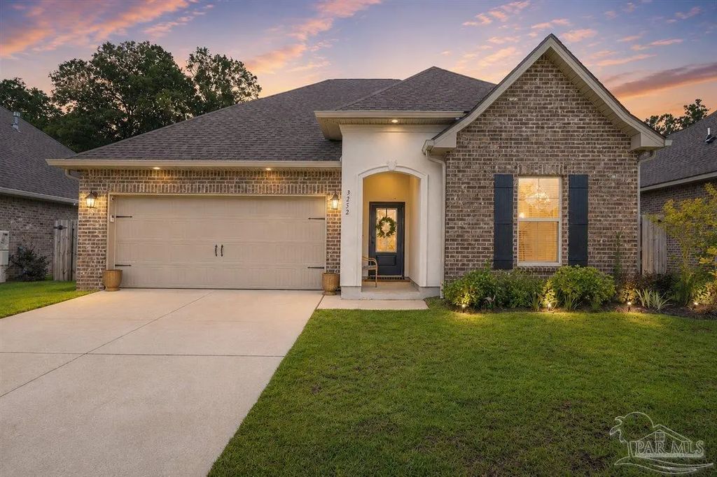 3252 Mountain Laurel Tr, Cantonment