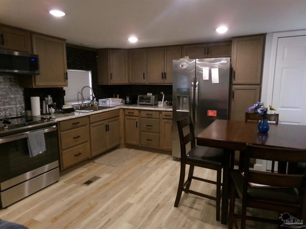 4363 Reinsma Rd, Milton