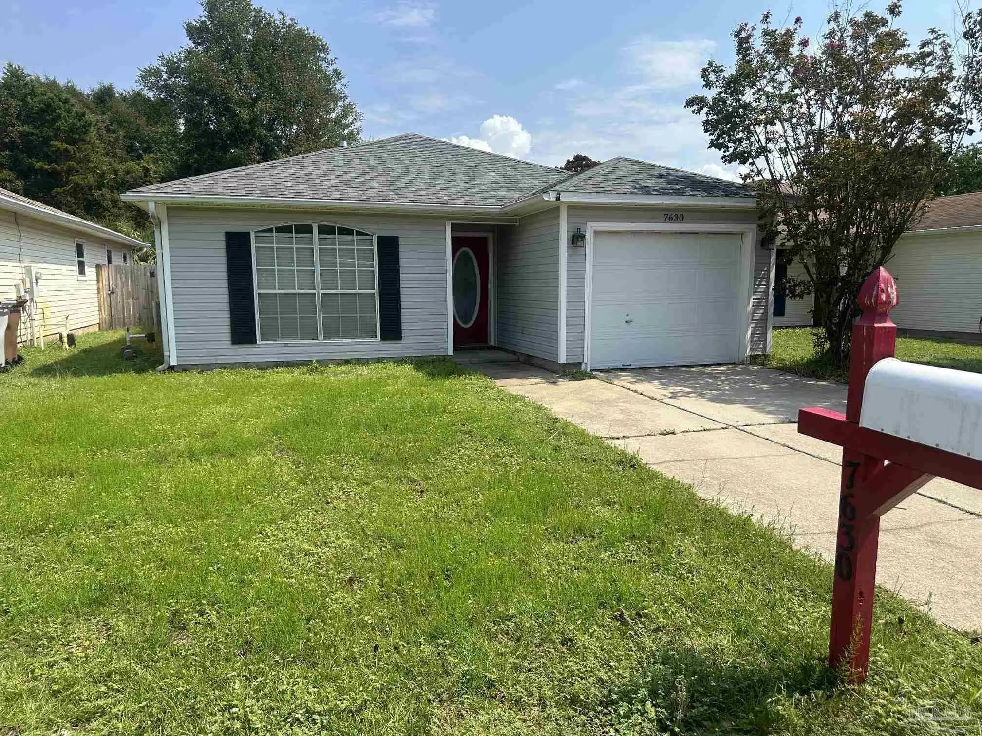 Photo of Listing #687501