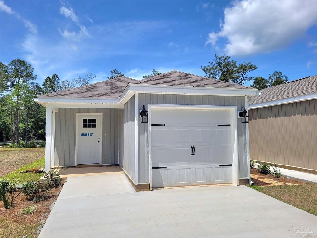 3215 Damon Dr, Milton