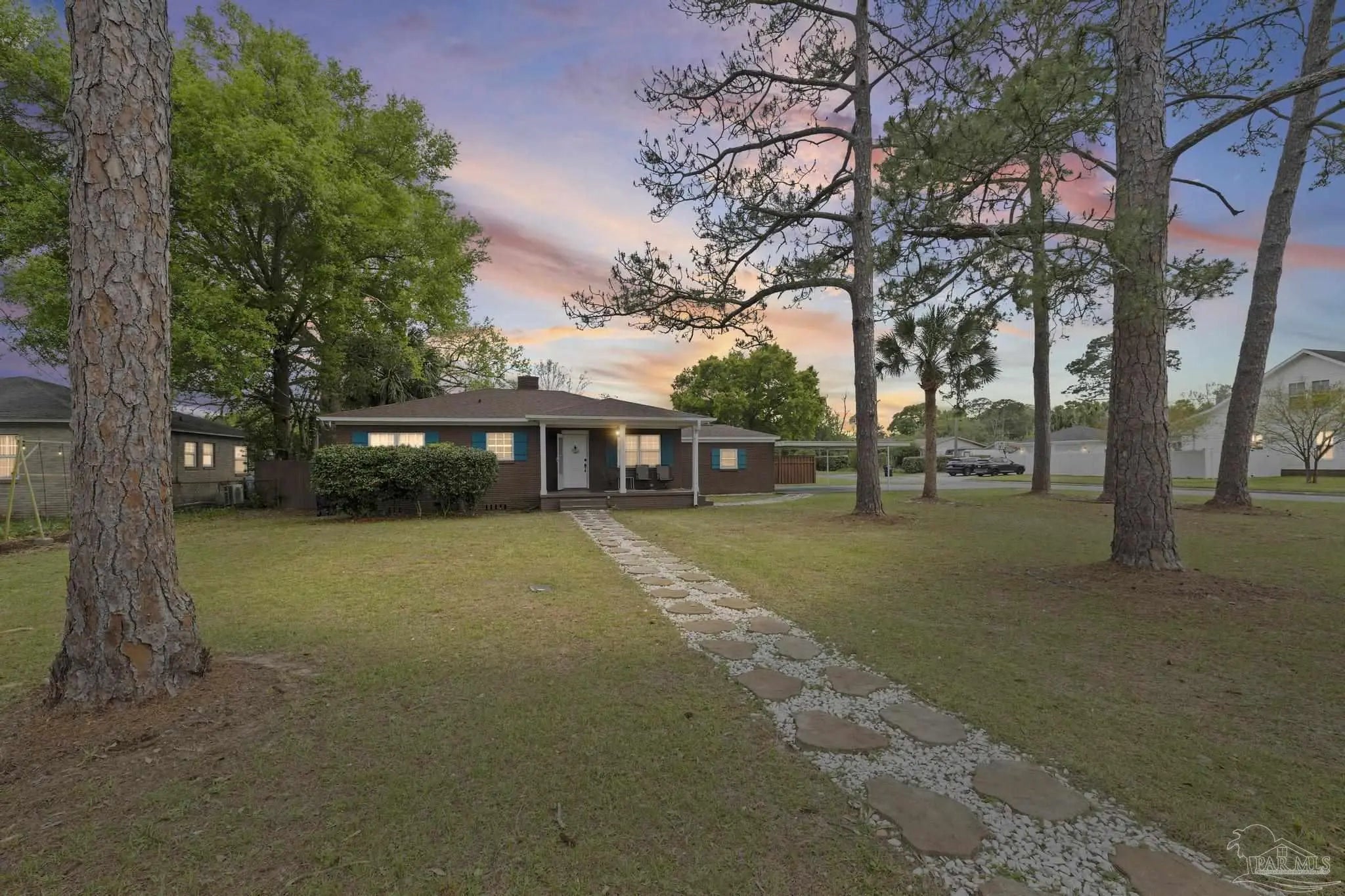 Photo of Listing #680226