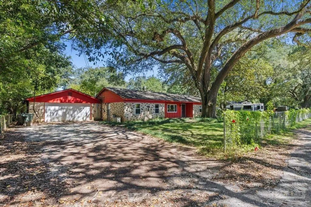 632 Powell St, Pensacola