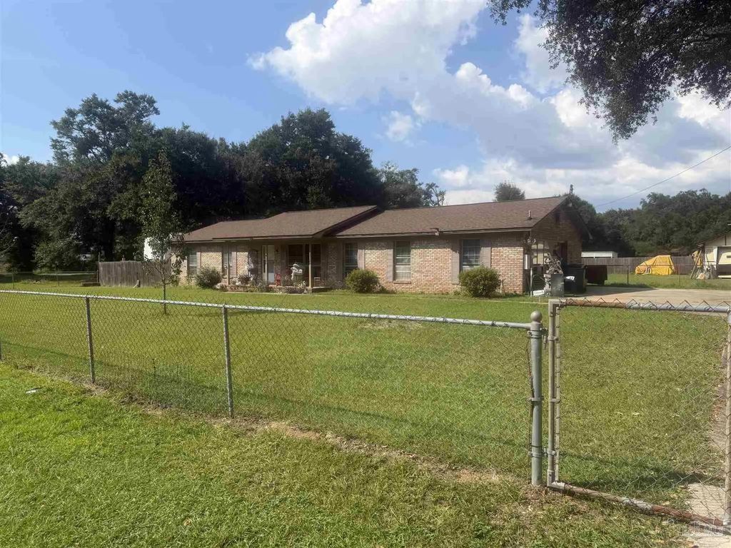 224 Caroline St, Pensacola