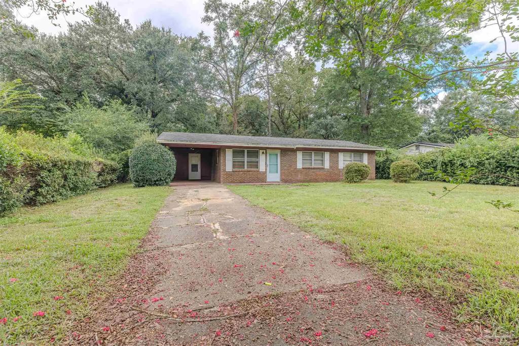 136 Shady Ln, Crestview