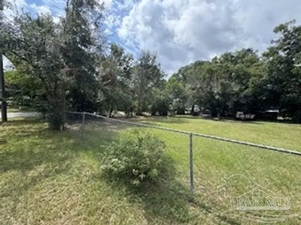 1301 N V St, Pensacola
