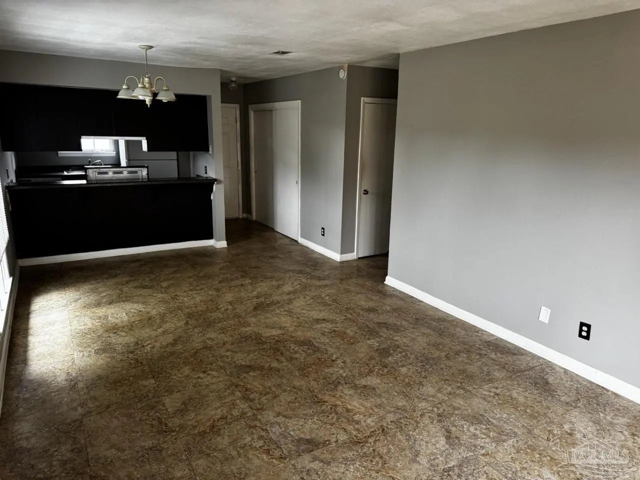 Photo of Listing #674668