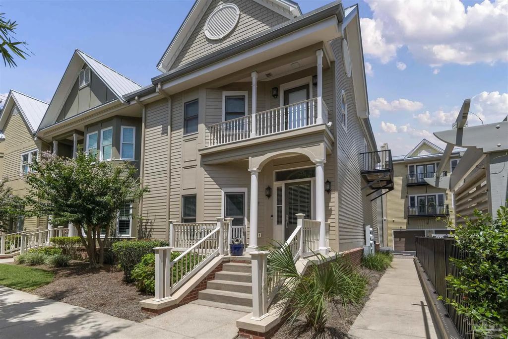 207 W Jackson St #11, Pensacola