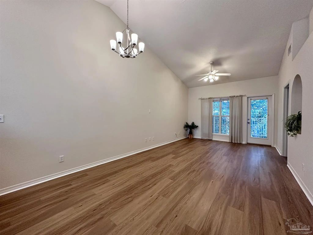 7101 Joy St #d-8, Pensacola