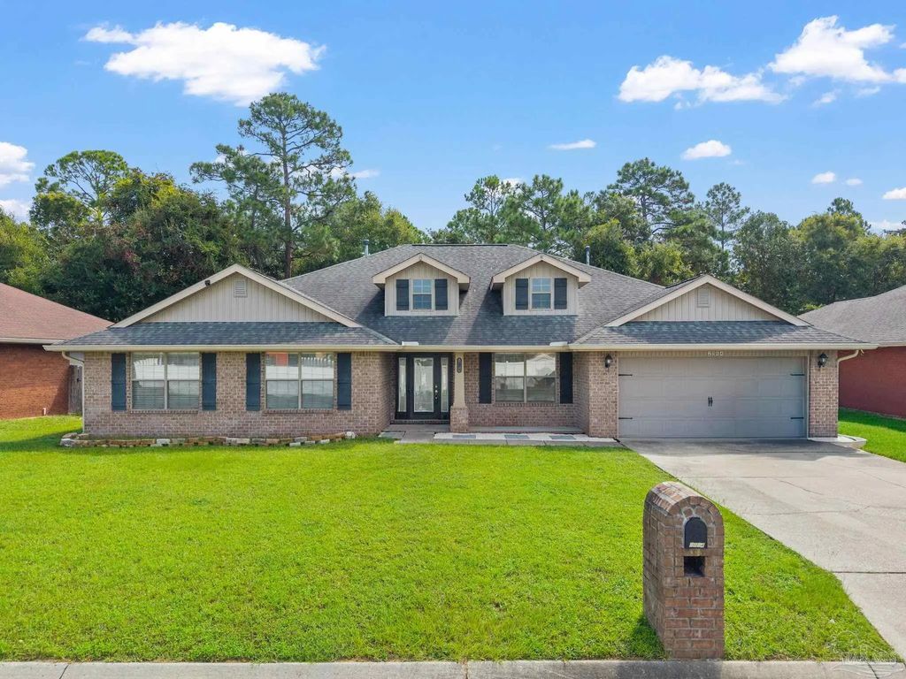 2104 Stennis Dr, Pensacola