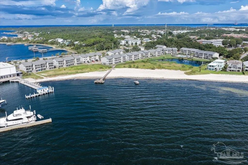 200 Pensacola Beach Rd #g4, Gulf Breeze