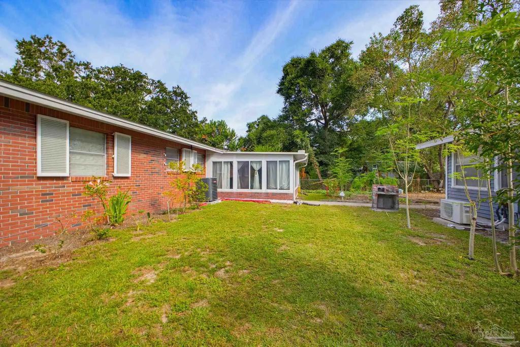 700 N 79th Ave, Pensacola