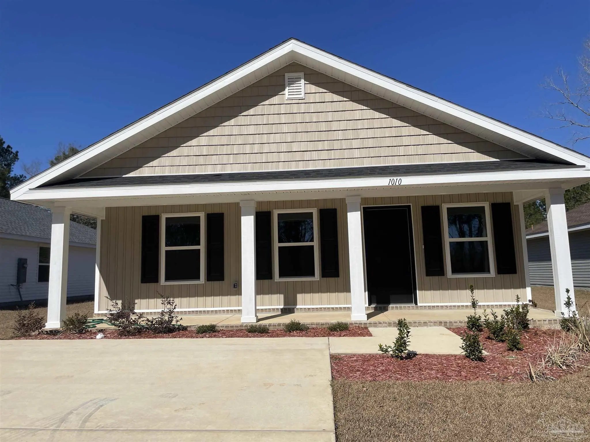 Photo of Listing #658456