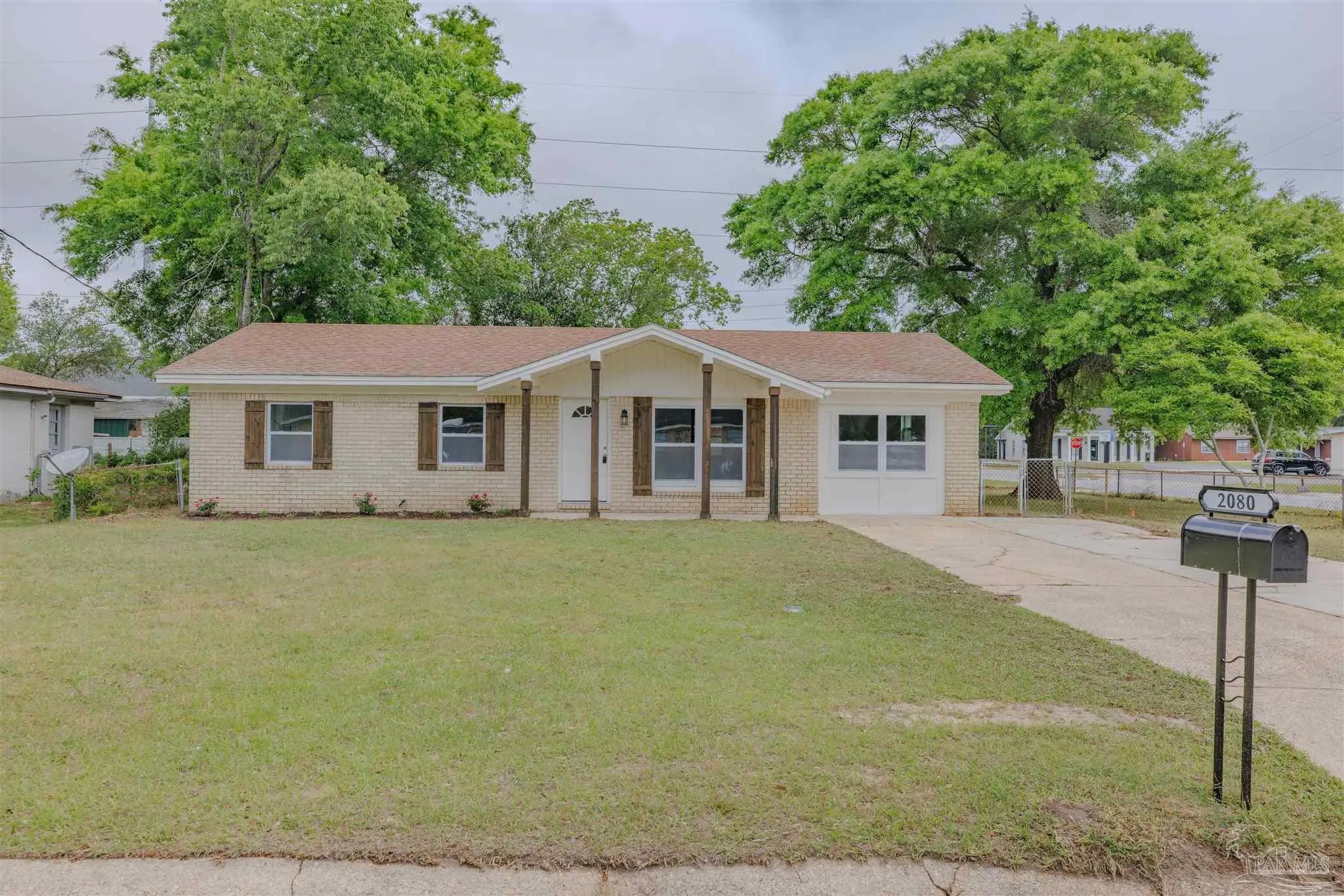 Photo of Listing #680376