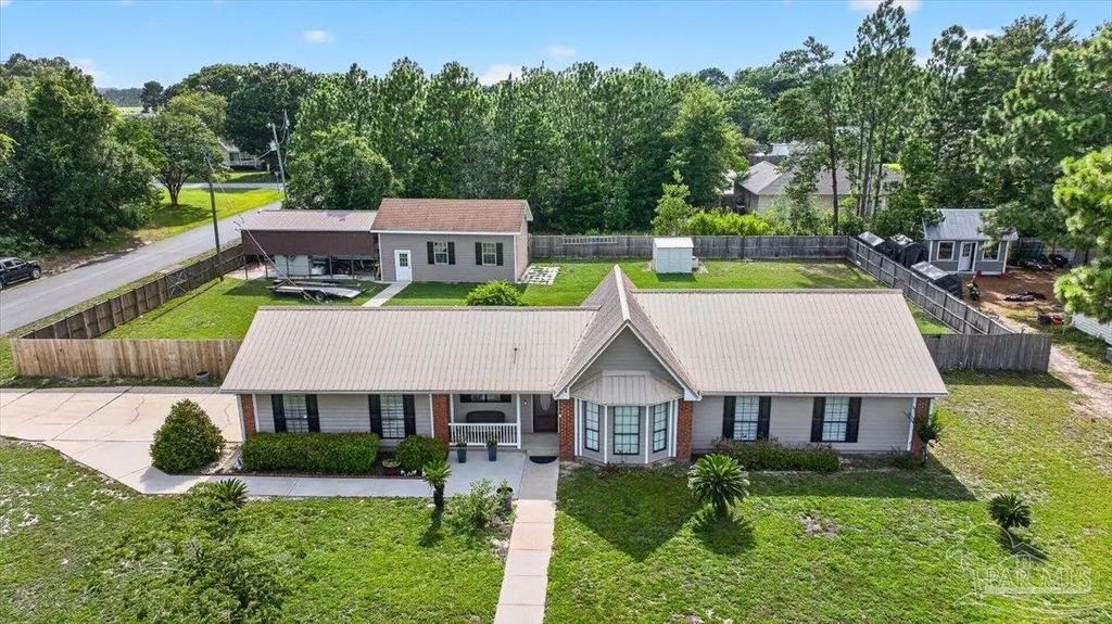 2445 Elkhart Dr, Navarre