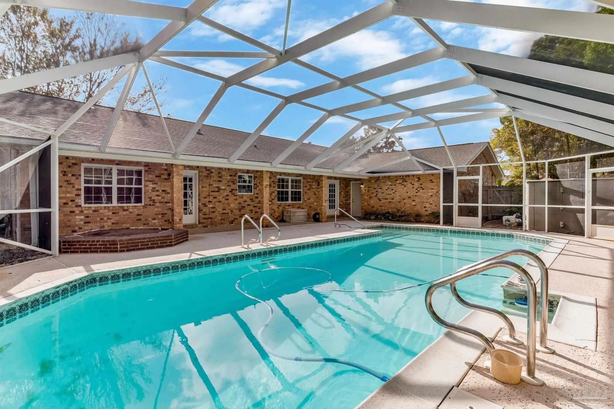 Photo of Listing #681120