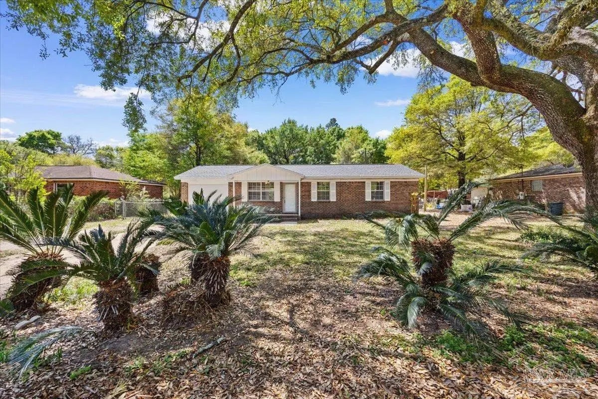 Photo of Listing #680383