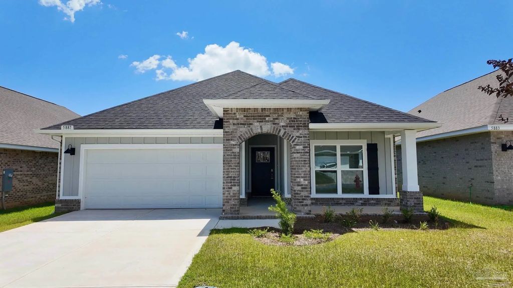 5887 Sargassum Ln, Milton