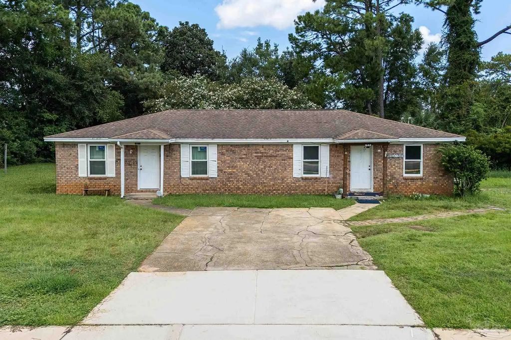 2422 Eliasberg St, Pensacola