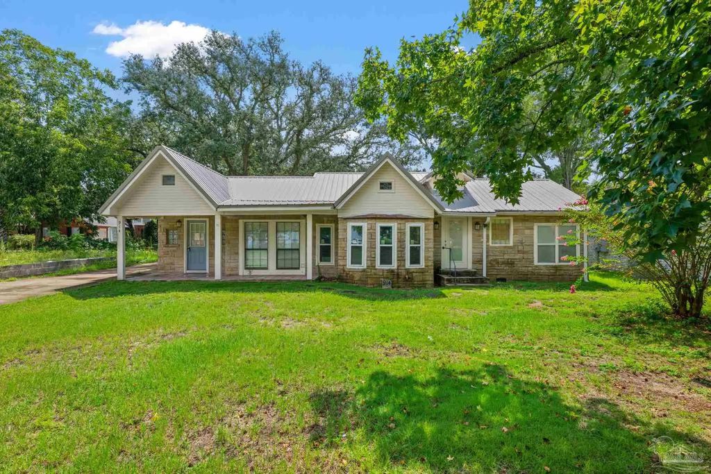 914 Scenic Hwy, Pensacola