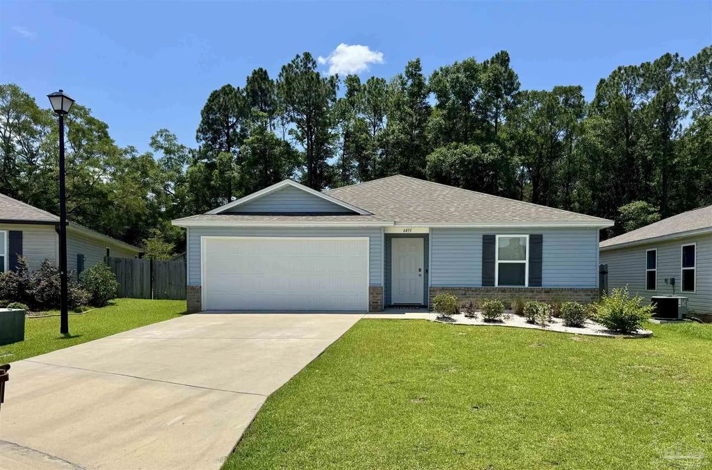 6433 June Bug Dr, Milton
