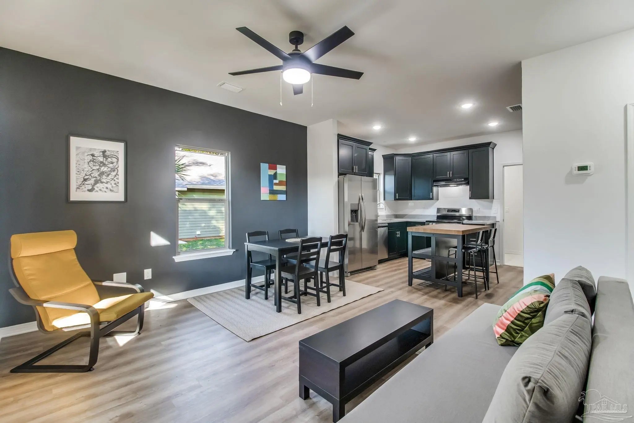 Photo of Listing #676834