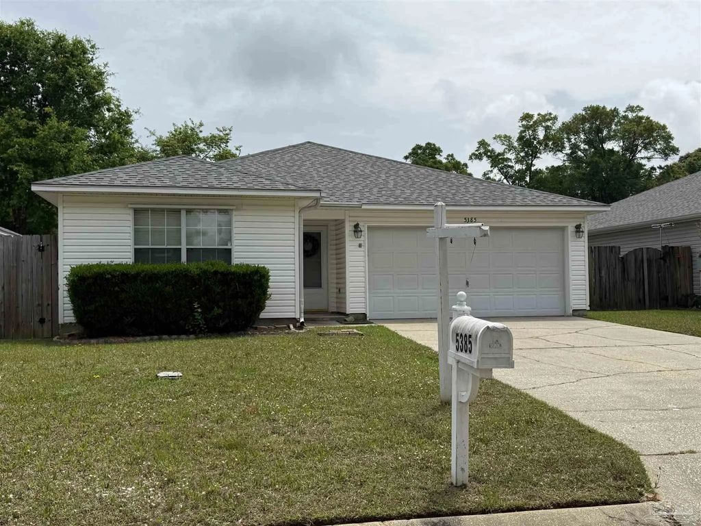 5385 Cherub Cir, Milton