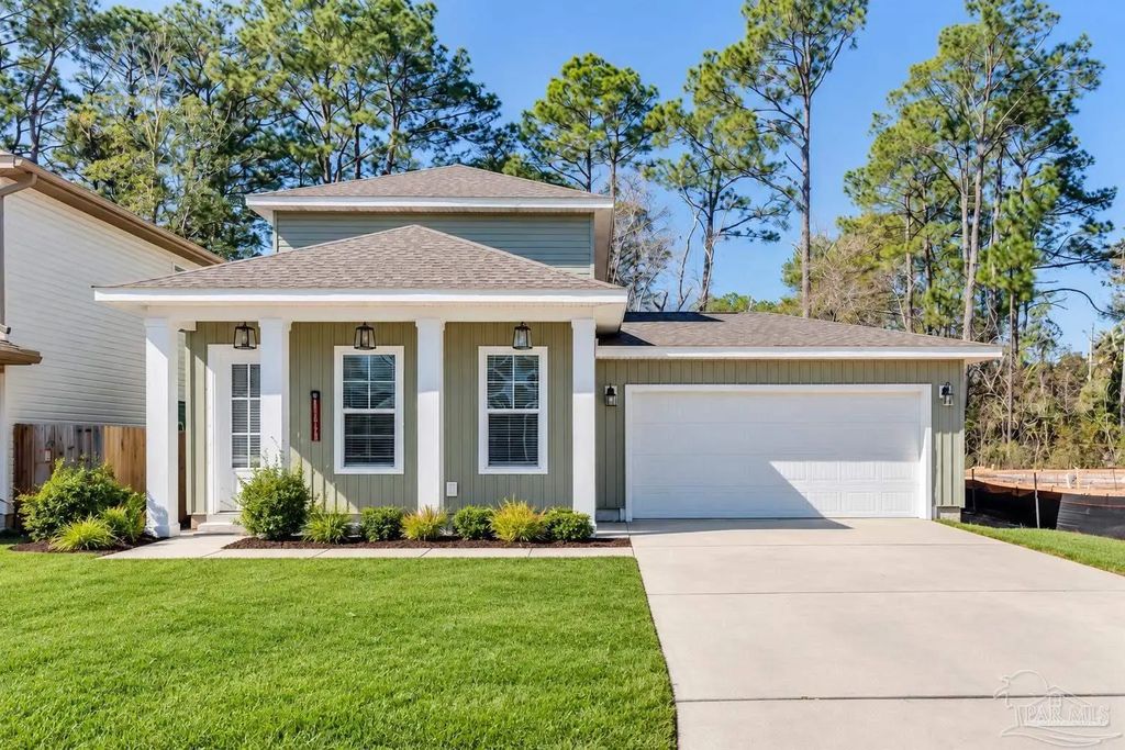 1409 Madelyn Woods Dr, Pensacola