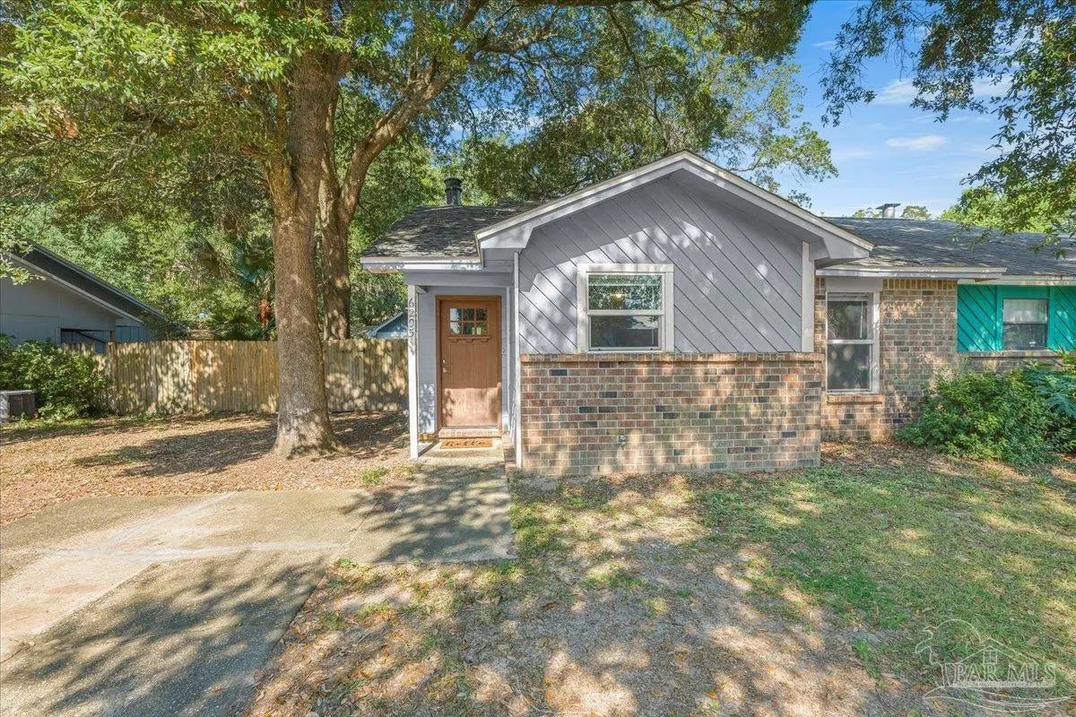 Photo of Listing #665845