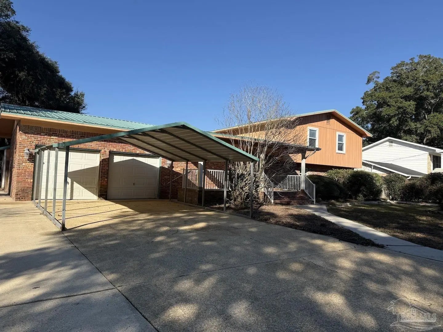 Photo of Listing #674712