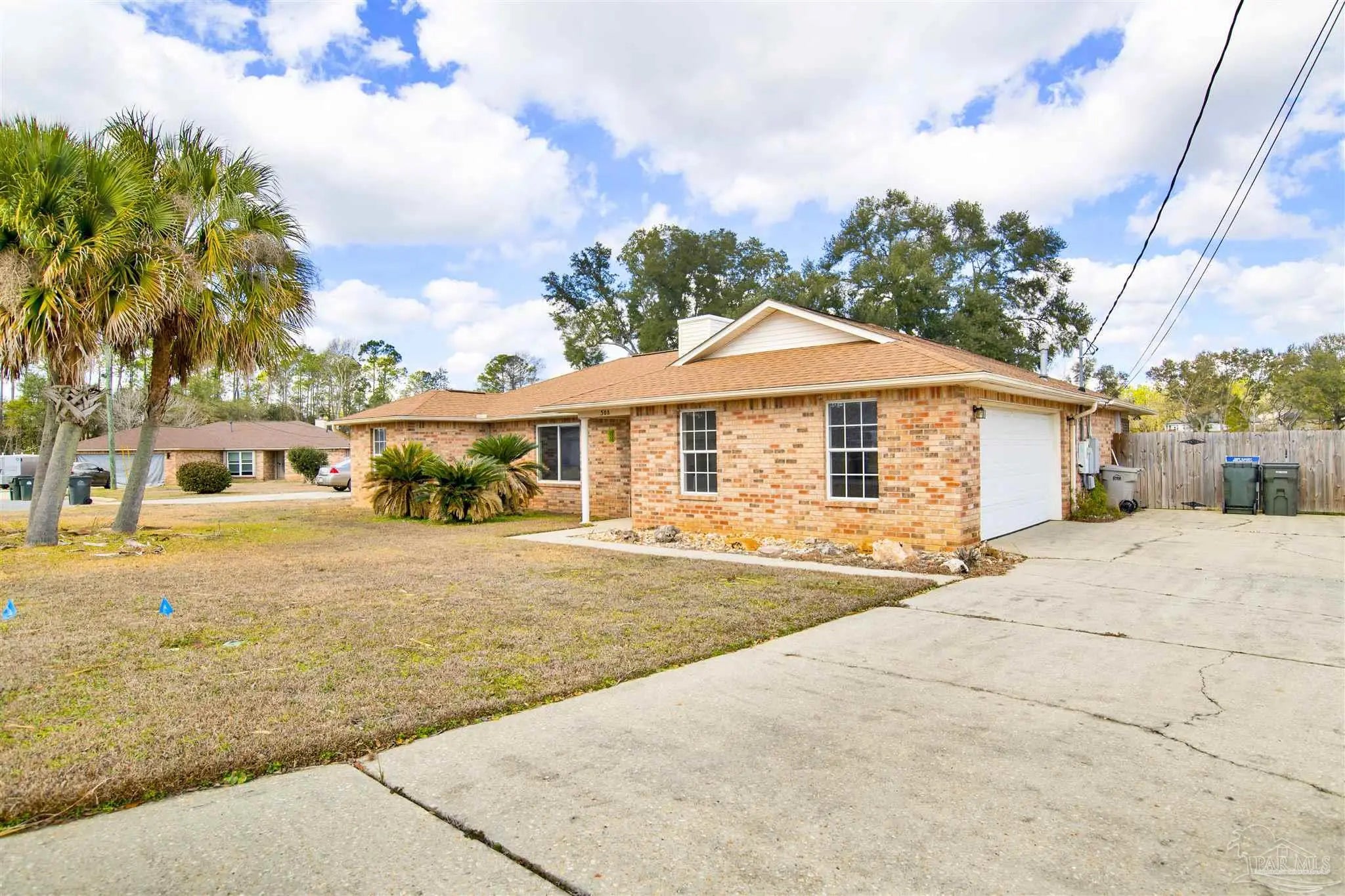 Photo of Listing #677381