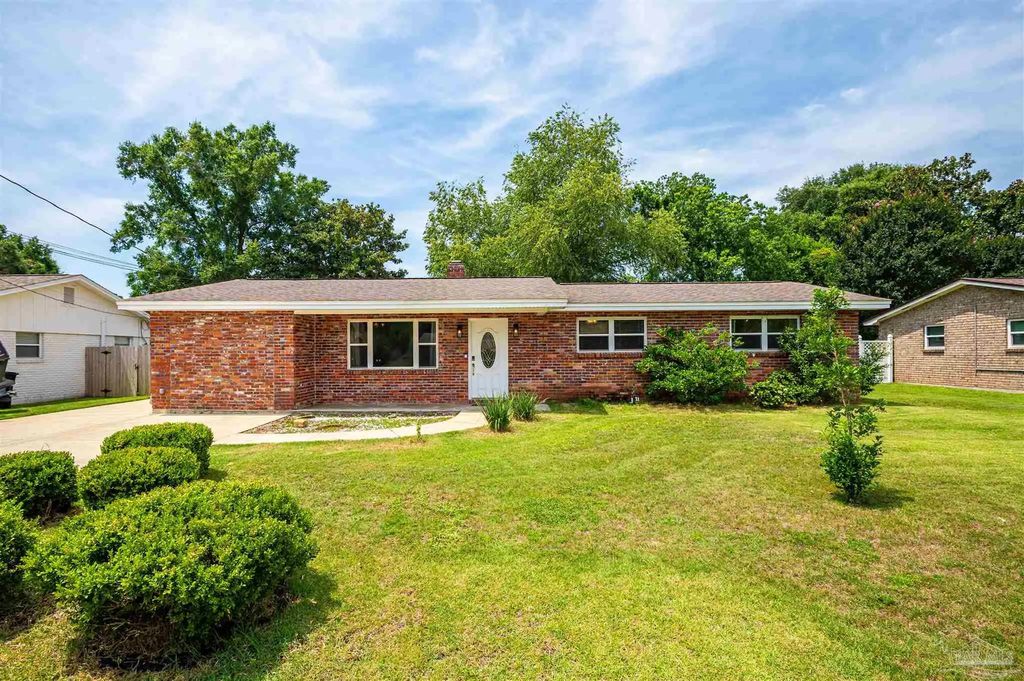 3845 Kingsberry Dr, Pensacola