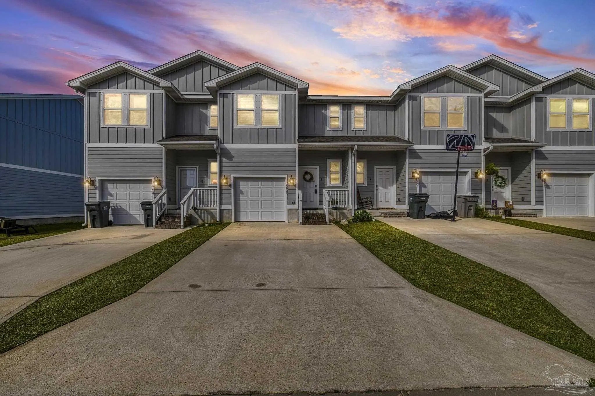 Photo of Listing #677042