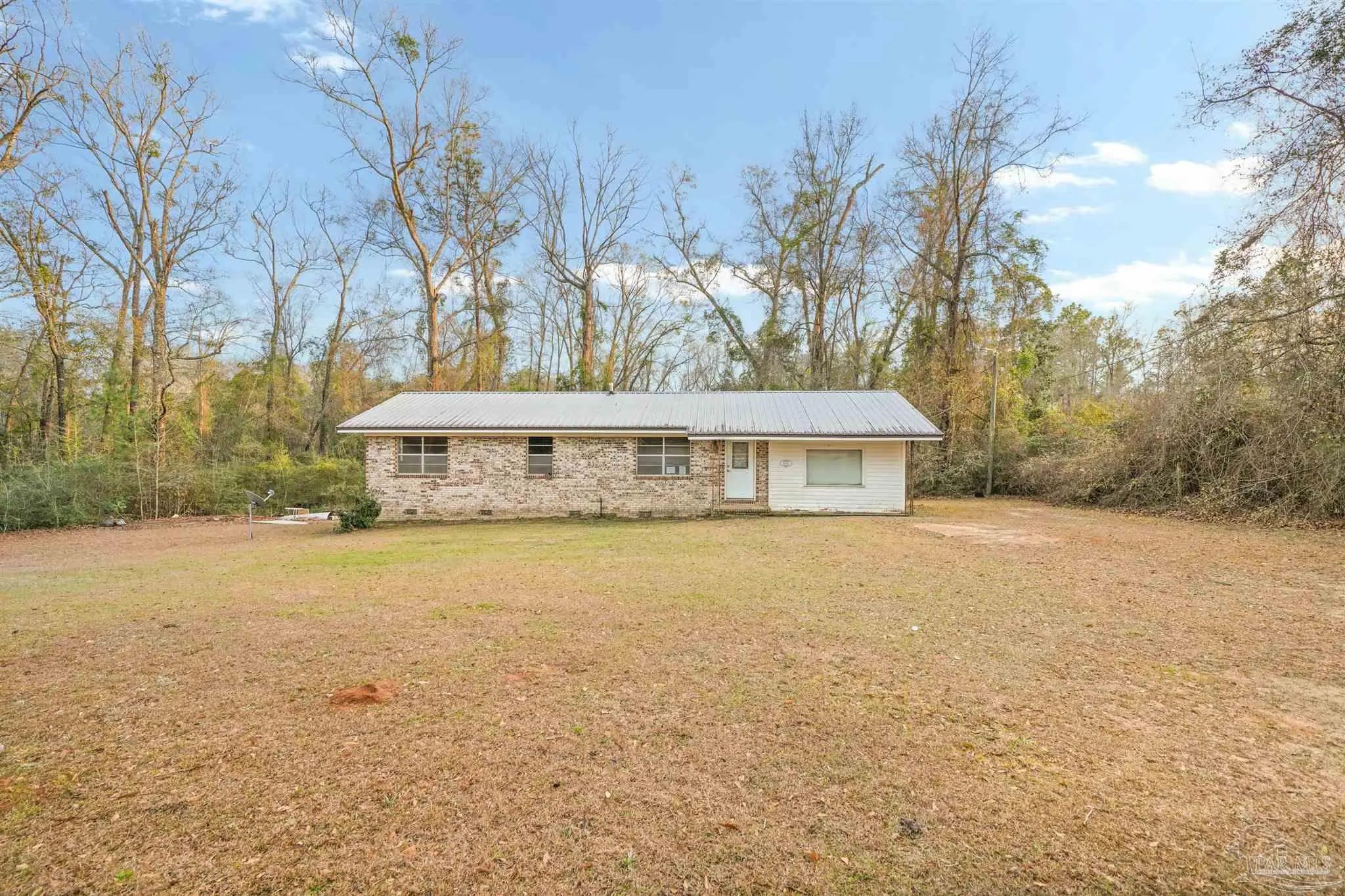 Photo of Listing #676902