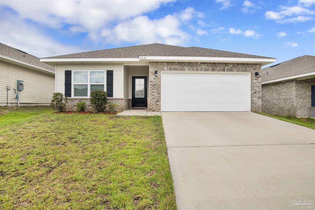 1641 Slate Dr, Cantonment
