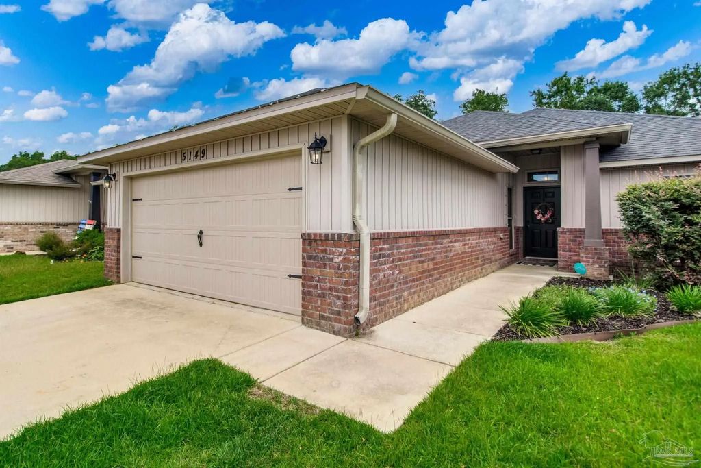 5149 Peach Dr, Pace