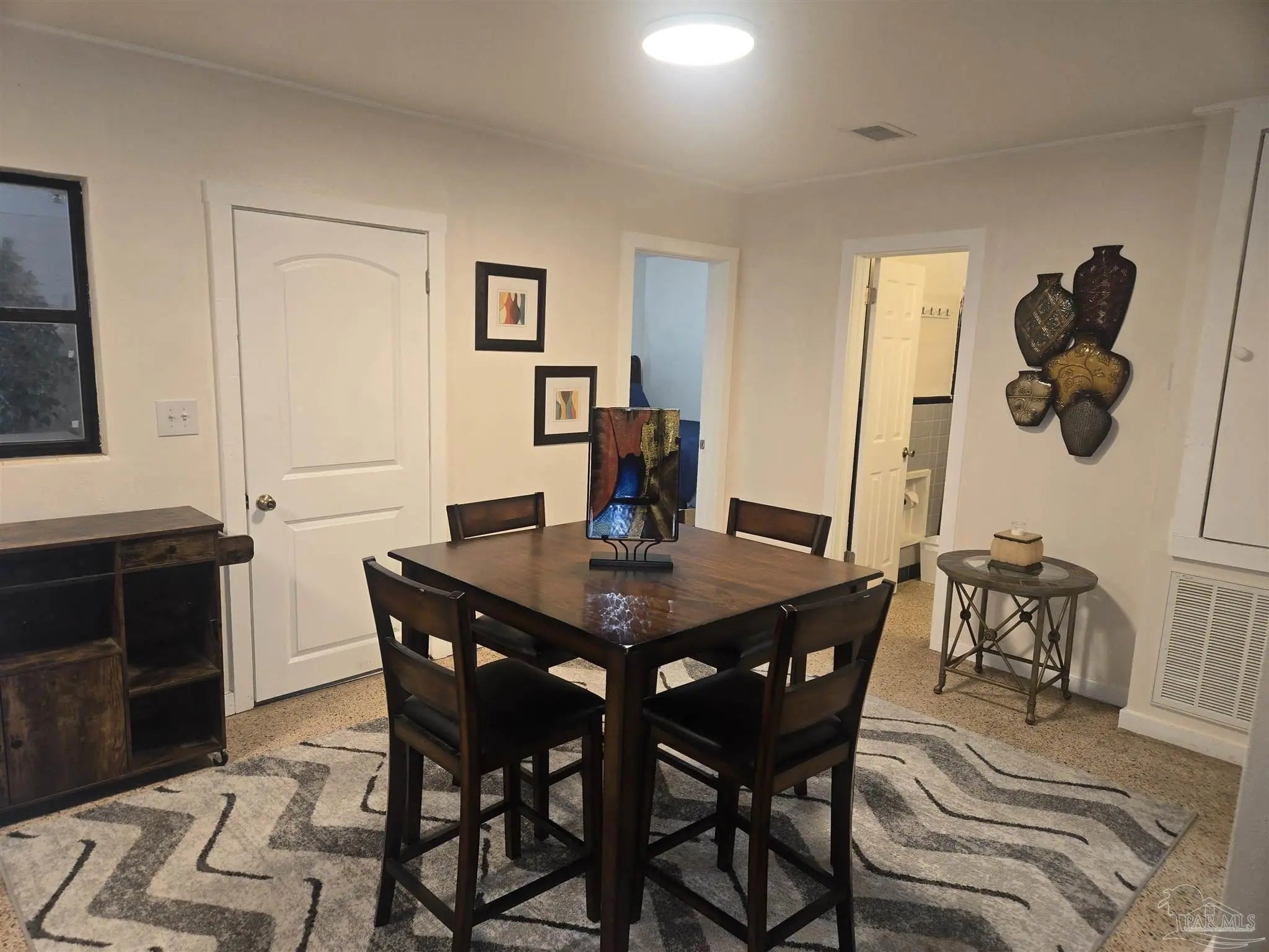 Photo of Listing #676634